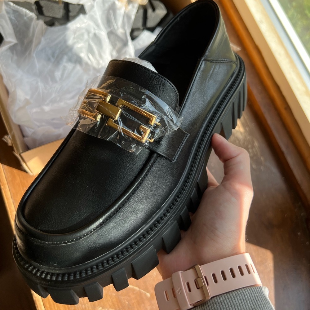 Womens Lattelier Loafer Chain Shoes Black